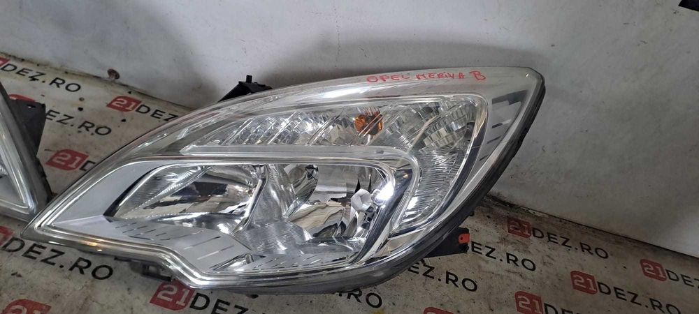 Faruri / Far stanga , far dreapta pentru Opel Meriva B anul 2010 - 2014 , pretul afisat este per bucata
