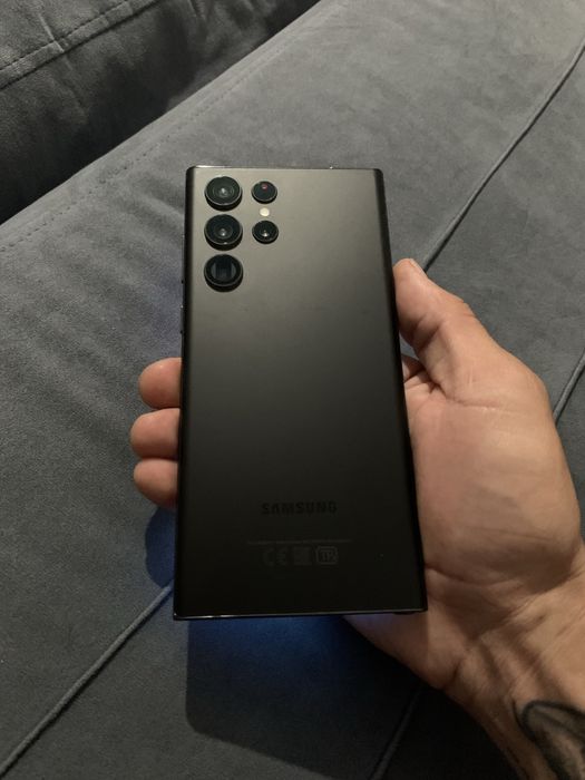 Продам Samsung s22 ultra