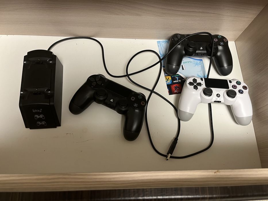 Продам срочно ps4 новый