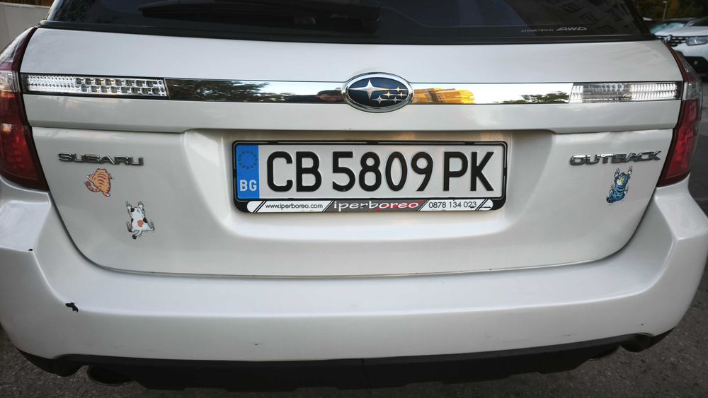 Продавам личния си Subaru Outback 2.5, 2009 г., автоматична скоростна кутия и фабрична газова уредба BRC.