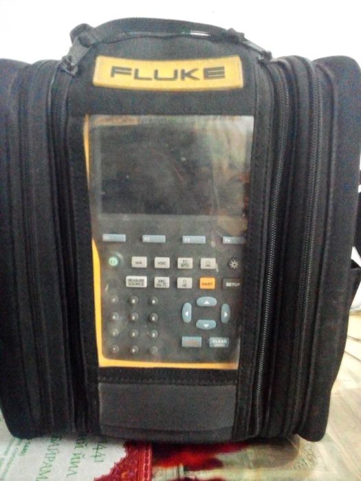 Калибратор FLUKE