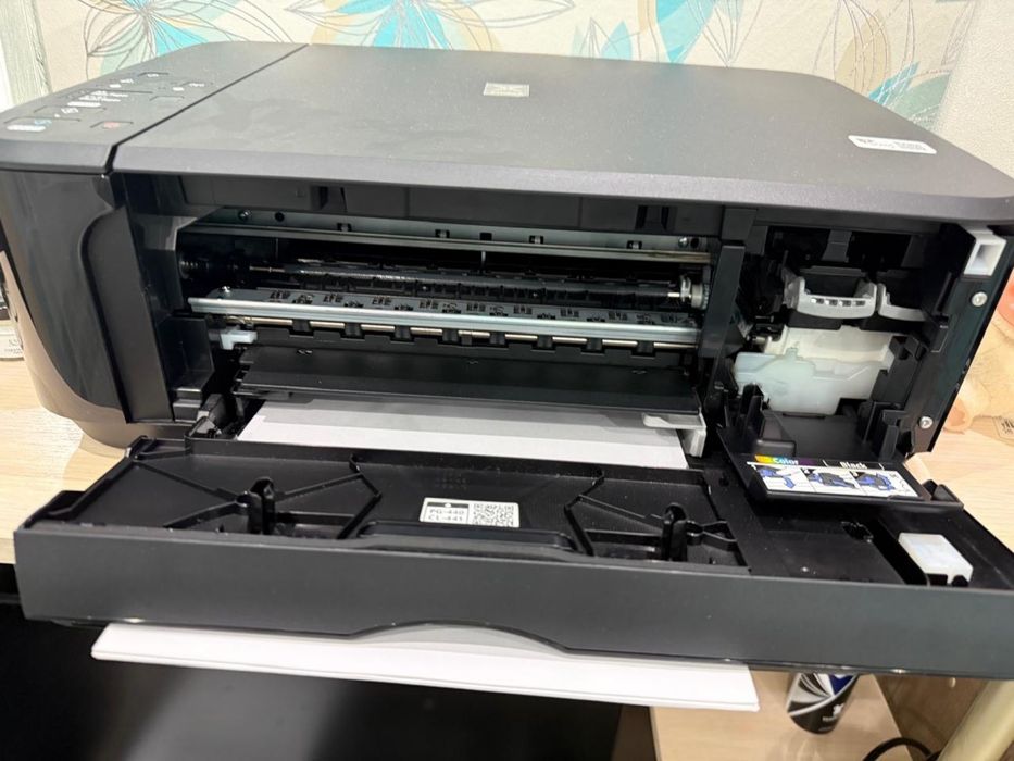 Продам принтер Canon PIXMA MG3640 (МФУ 3 в 1)