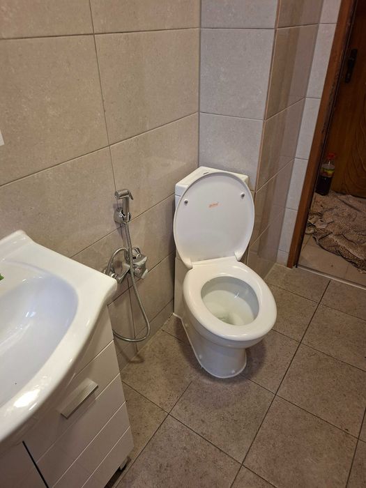 Изваршване на ватрешни и външни ремонти на апартаменти и къщи