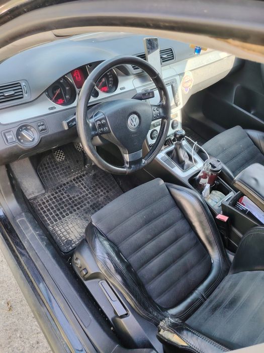 Vând Volskwagen Passat B6