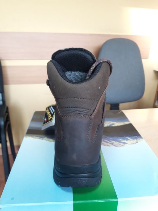 Разпродажба последни бройки-Нови Ловни обувки Meindl Kansas -280 лева.