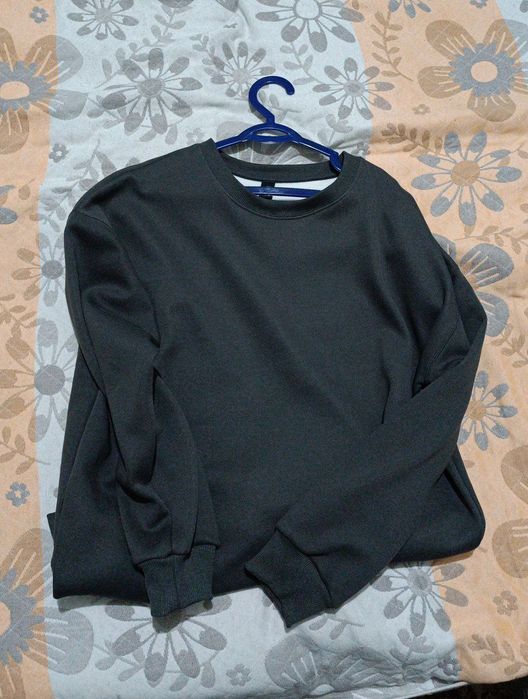 Свитер тёплый новый