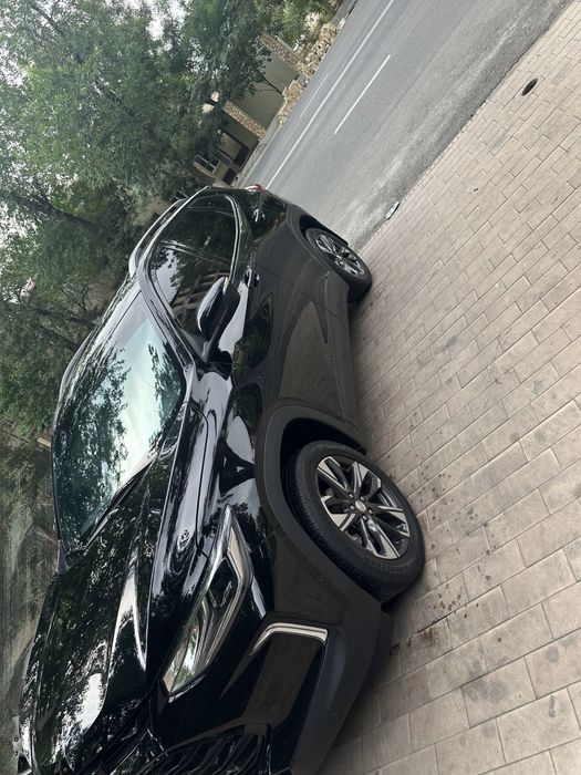 Продаю Свою chevrolet tracker 2023 premier