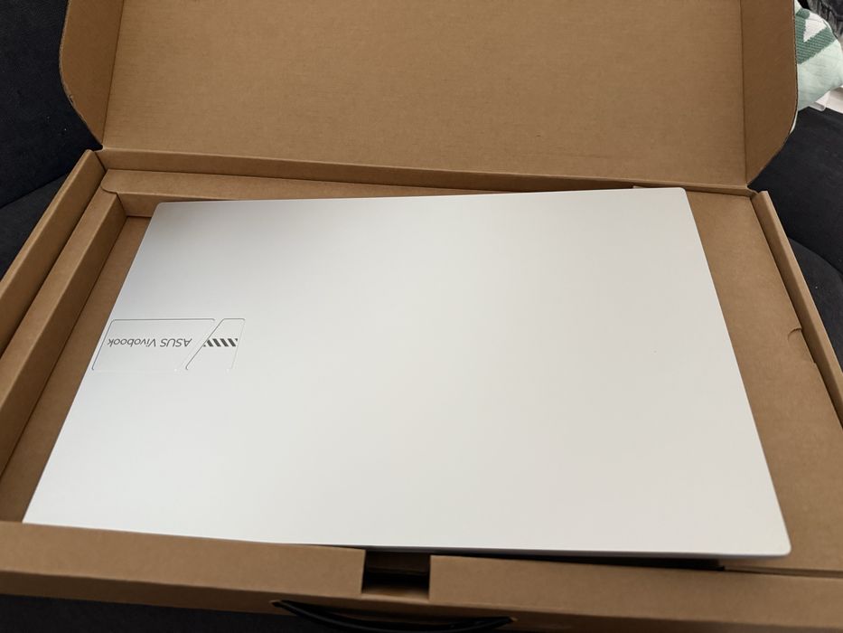 Vand Asus VivoBook R1504Z