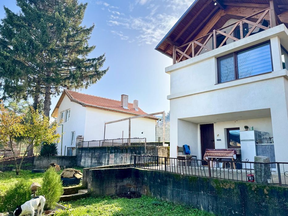 Продава се Къща в Търговище, Вилна зона - 80 кв.м за 1626 €/кв.м - Снимка #12