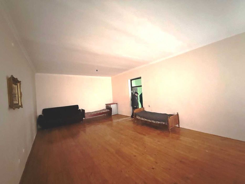 Коттеж 10 сотыхли 6 хонали Мотрит кургонида 150 000уе савдоси бор