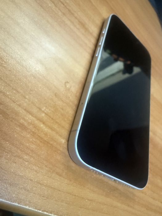 Iphone 16 fara urme de uzura