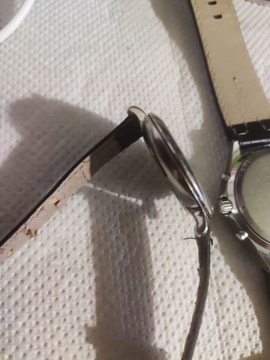 Vând 2 ceasuri Fossil