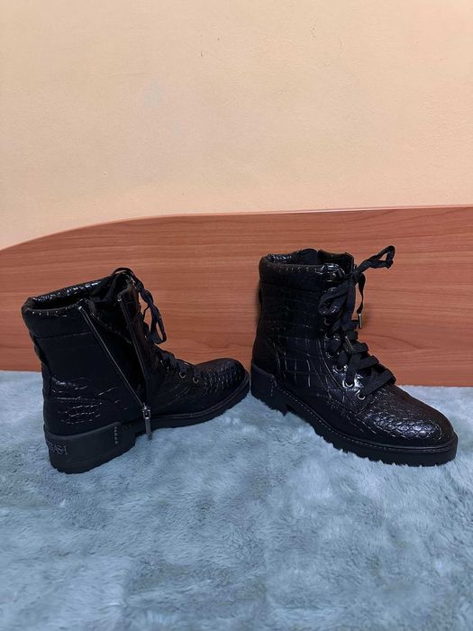 Дамски Боти ново състояние.