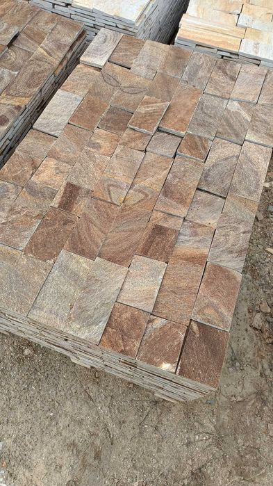 Естествен камък (гнайс) формен.