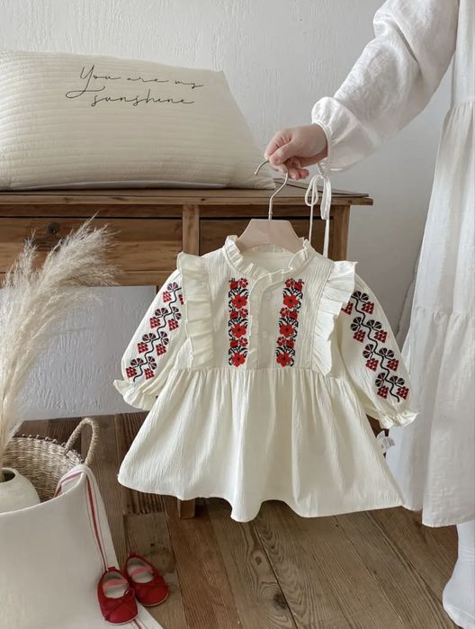 Рокля с българска шевица за момиченце