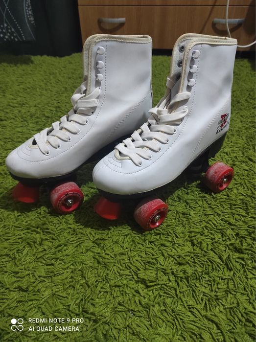 Patine cu rotile marimea 38