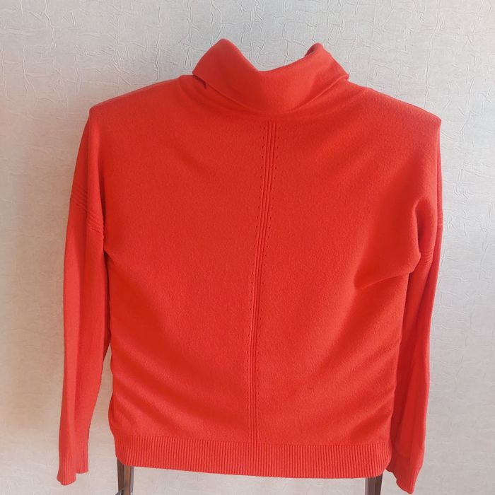 Продаю женский свитер, очень комфортный