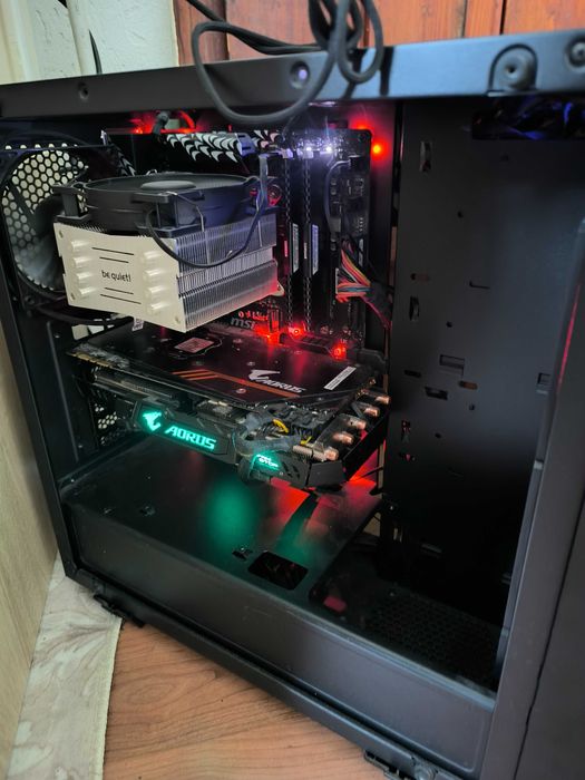 Продавам Компютър 1080 8gb i5-8600k 16 gb ram