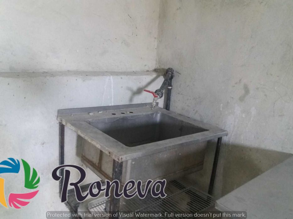 Урегулиран поземлен имот 2550 м2 и склад 874 кв с.Левски