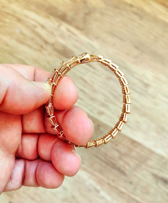 Еластична гривна Bvlgari Serpentine със змийска кост в розов цвят