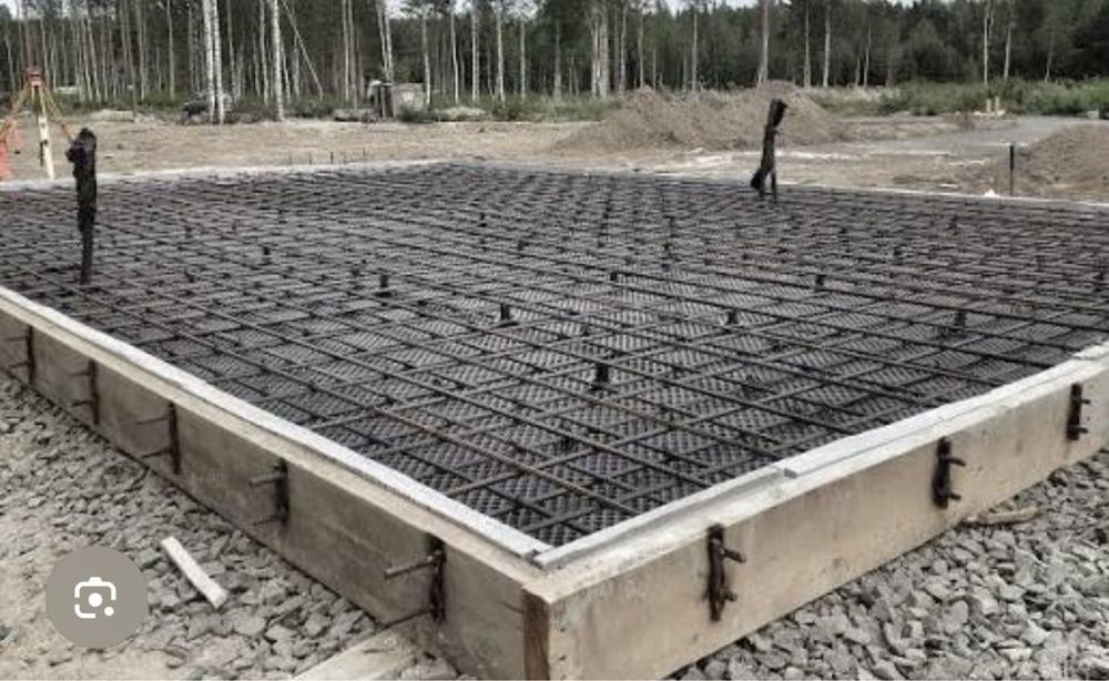 Ленточный площадка фундамент / бетон. Вязка арматуры
