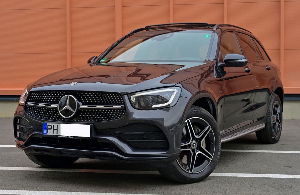 Mercedes-Benz GLC Mercedes-Benz GLC 300e 4MATIC Plug-in Hybrid AMG Line | 2021/12 | 320