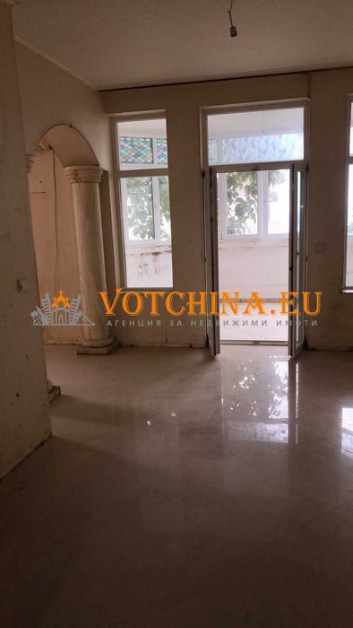 Продава се Къща в Варна, Център - 400 кв.м за 800 €/кв.м - Снимка #1