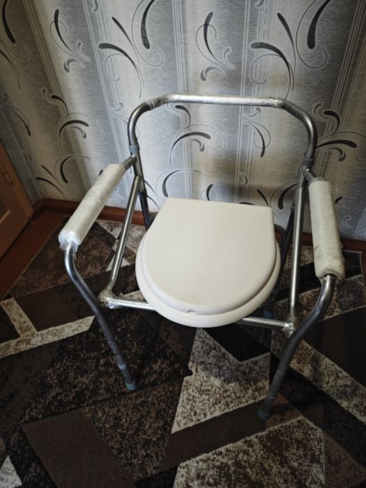 Кресло туалет переносное