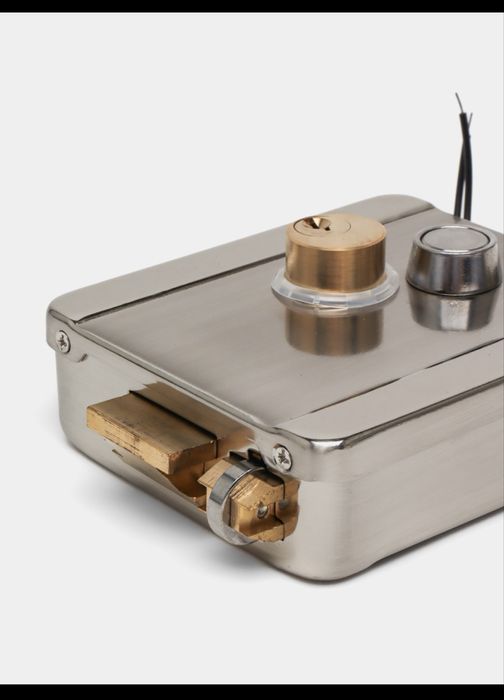 Установка видеонаблюдения и смарт замки