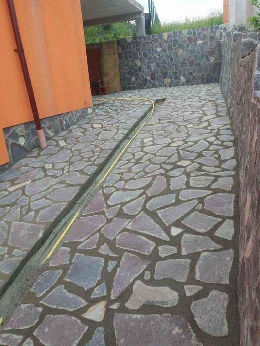 Placări cu piatra diferite nuante