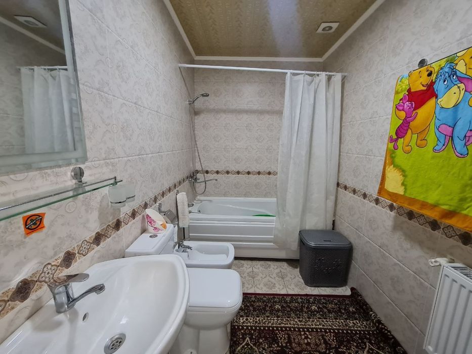 Центрда 3хонали квартира.