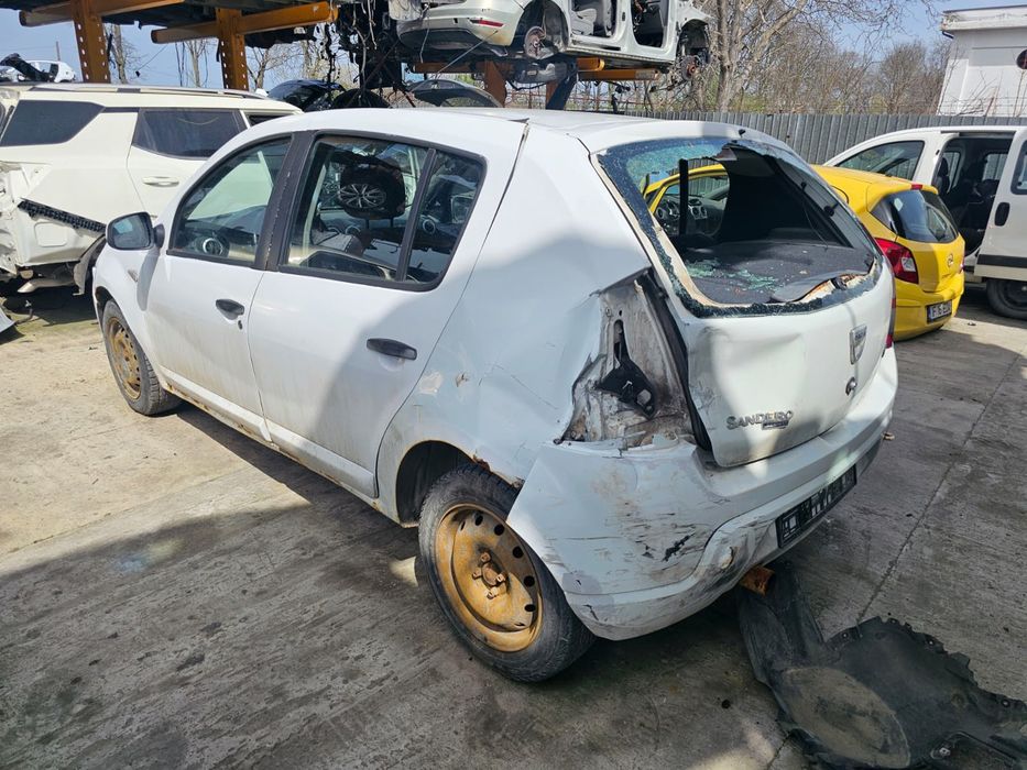 Dezmembrez Dacia Sandero - 1 (2008 - 2012), 1.6 benzina K7M710, manual, K7M710, JH3052