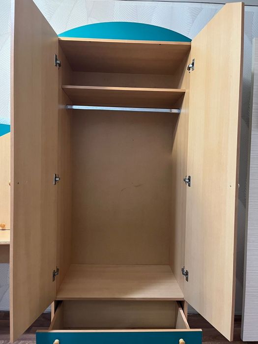 Продам детскую стенку