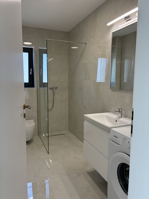 De inchiriat: apartament cu 3 camere NOU, ultrafinisat