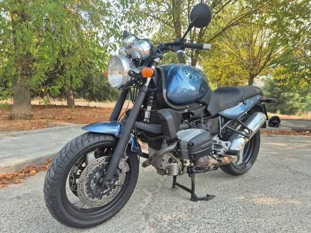 Motocicleta BMW R1100R