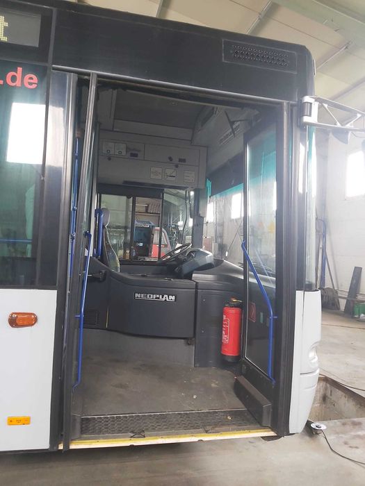De vânzare autocar Neoplan, an fabricație 2008