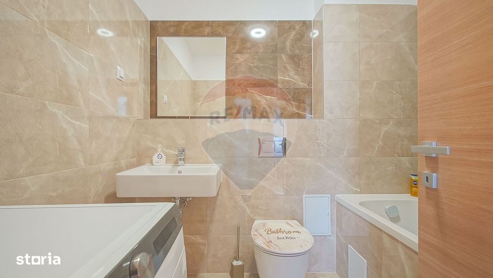 Apartament cu 3 camere, prima închiriere, în zona Tractorul