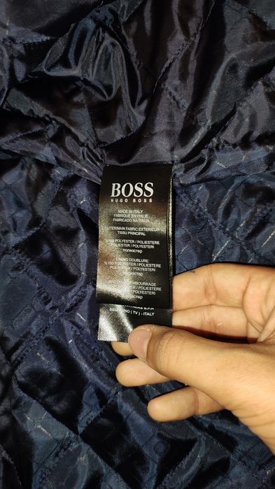 Vând geaca Hugo Boss bărbați 6xl
