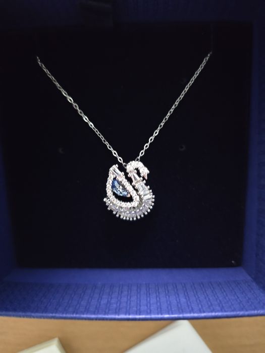 Pandantiv Swan
Tăieturi mixte, Lebădă, Albastru