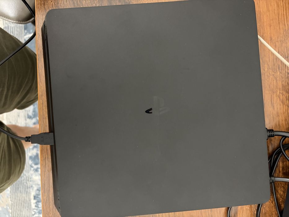 Playstation 4 Slim 1Tb