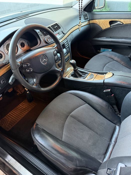 Mercedes e class 2,2 manual