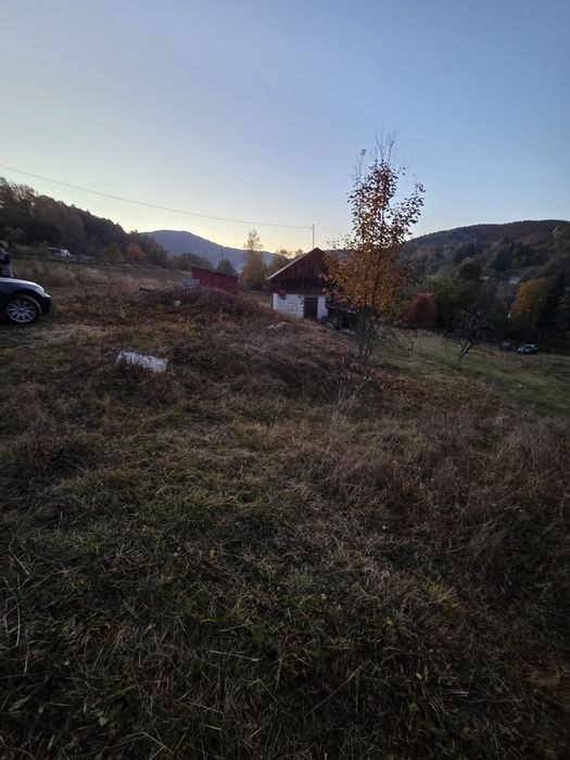 De vânzare teren intravilan 4.332 mp cu anexă (50 mp) și utilități – Ideal casă de vacanță sau investiție