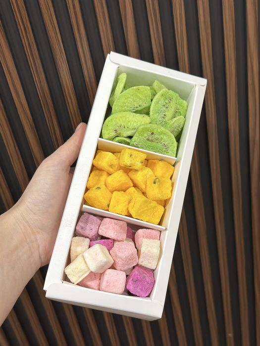 Сублимированные фрукты и мороженое