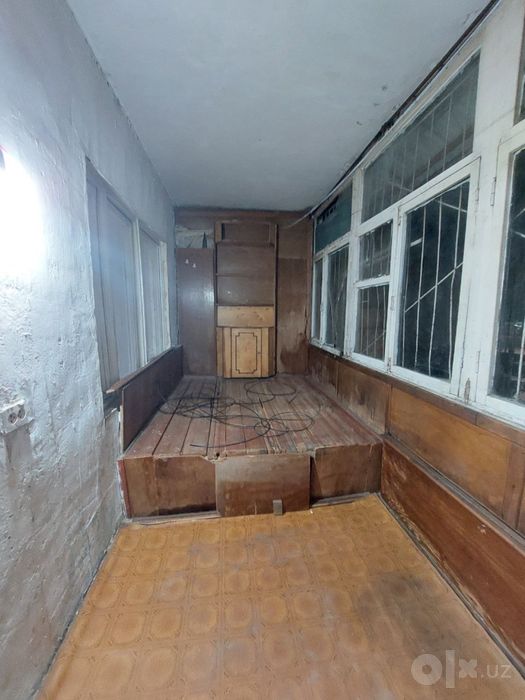 Тансикбаев 2да квартира сотилади,сувни буйида,уй узимники