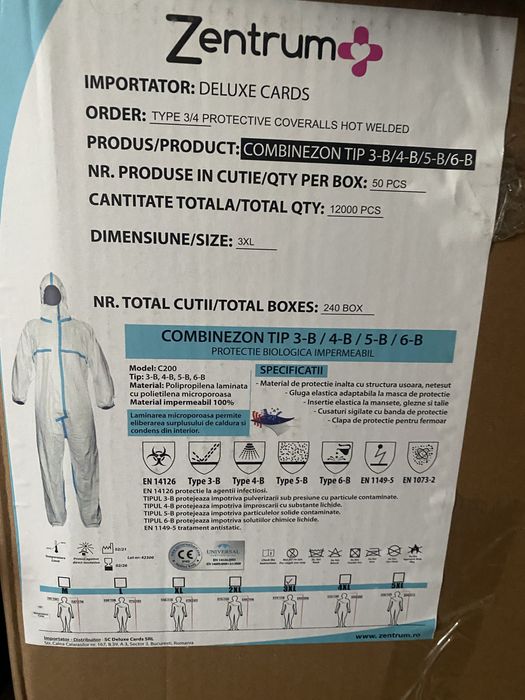 Un bax de conbinezoane cu 35 de bucati