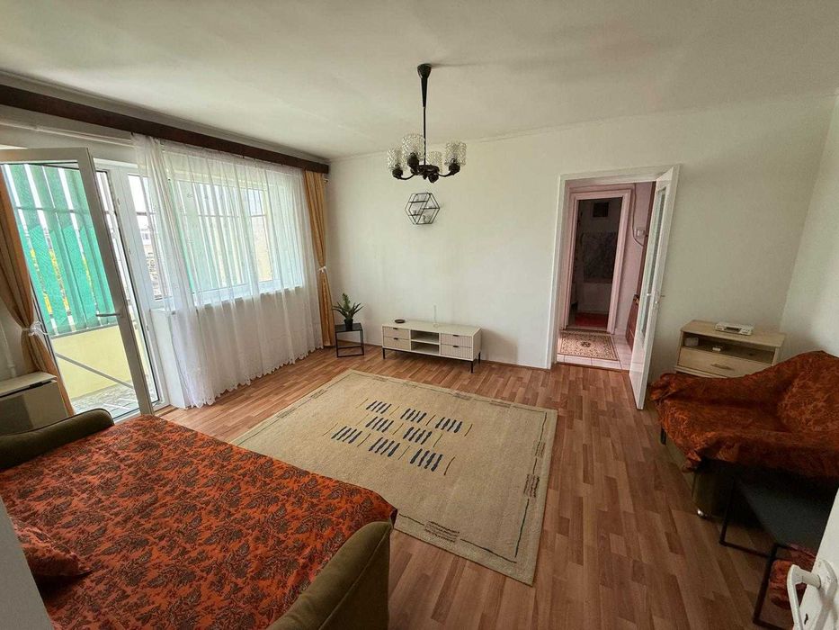 De vanzare Apartament 3 camere MV1