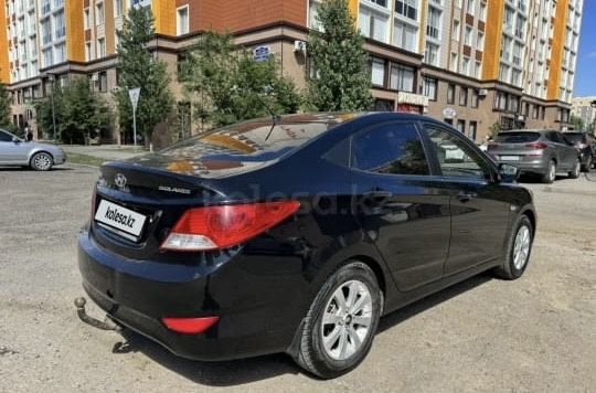 Hyundai Solaris 2012