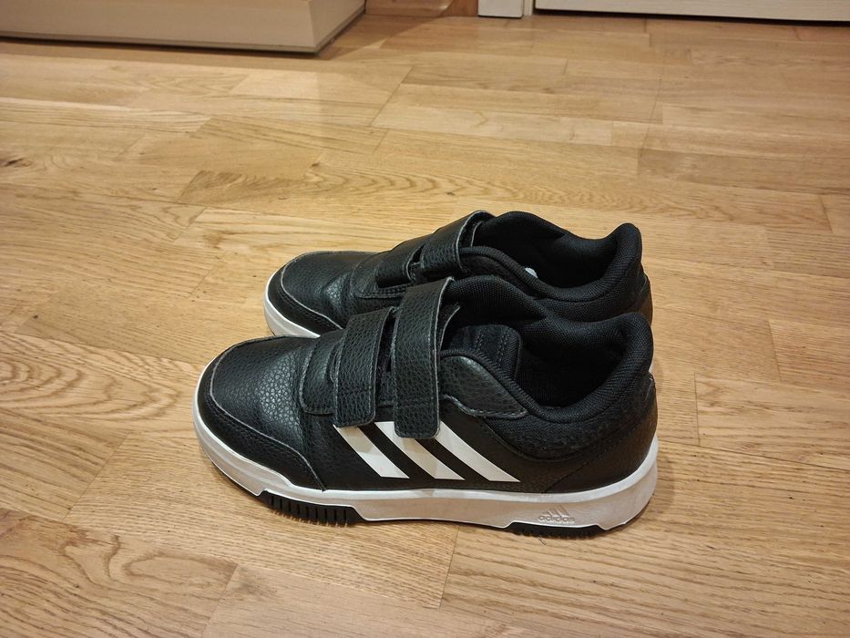 Маратонки кожени Adidas черни 35 1/2