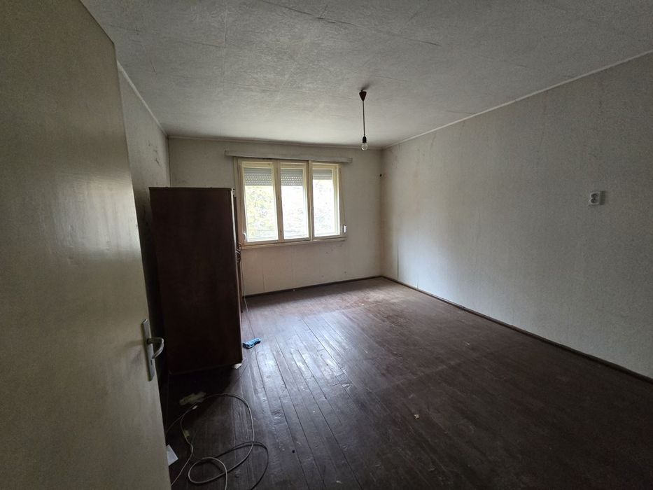 Етаж от къща в Плевен-Център площ 90 цена 89000