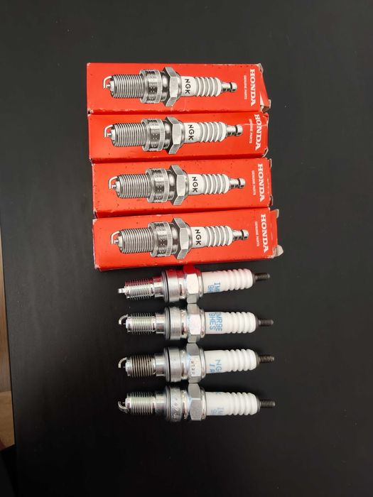 Продавам оригинални иридиеви свещи Honda NGK Iridium IMR9E-9HES (31912-MFL-003)